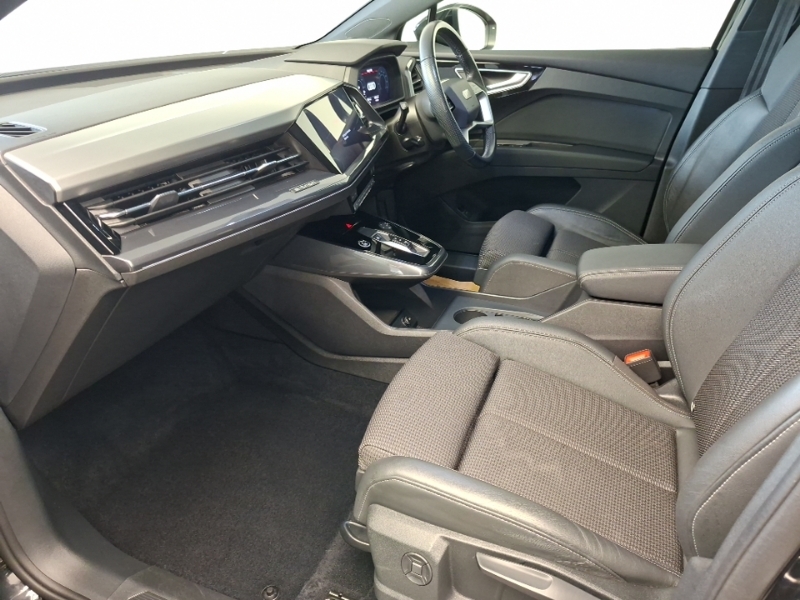 Audi Q4 E Tron 150Kw 40 82Kwh S Line Black #5