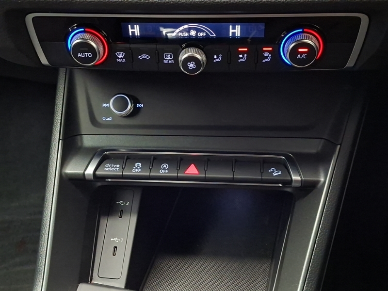 Audi Q3 35 Tfsi Technik S Tronic 2022 White #16