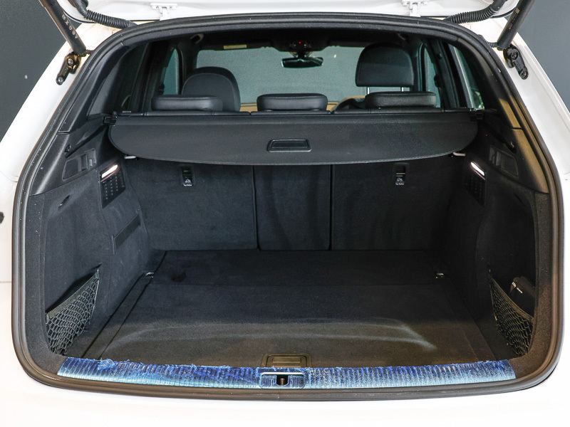 Audi Q5 Tfsie 50 S Line Black #8