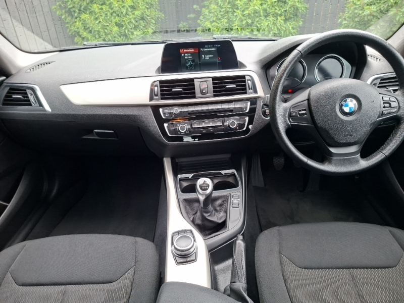 BMW 1 Series 118I 1.5 Se Navservotronic Brown #4