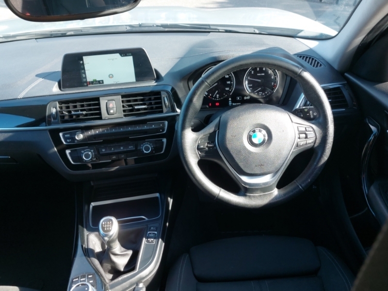 BMW 1 Series Se Red #8