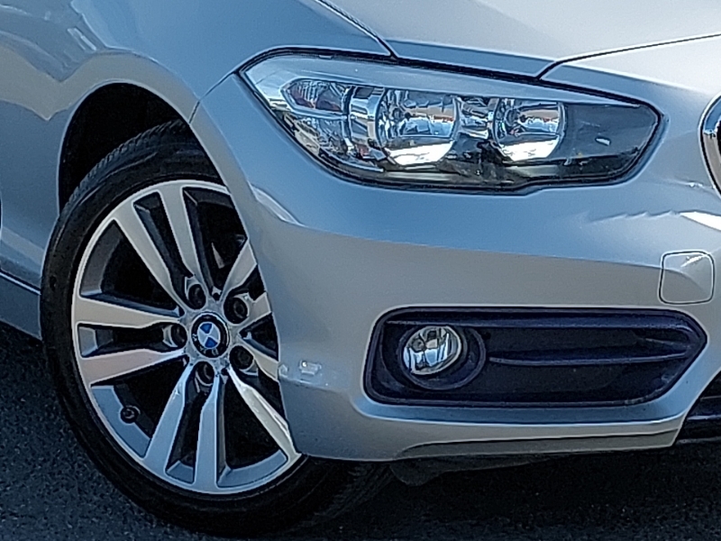 BMW 1 Series Se Red #20
