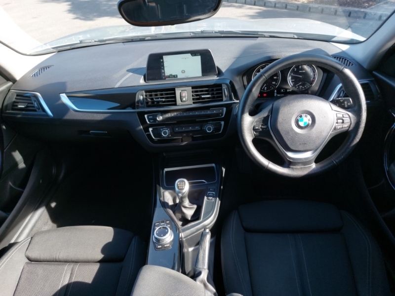 BMW 1 Series 118I 1.5 Sport Nav Silver #3