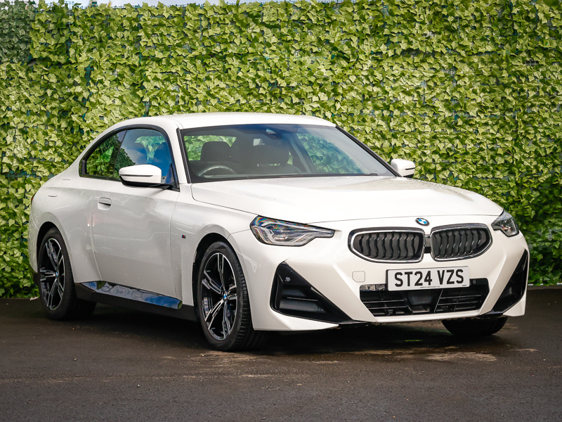 BMW 2 Series 220I M Sport Step White
