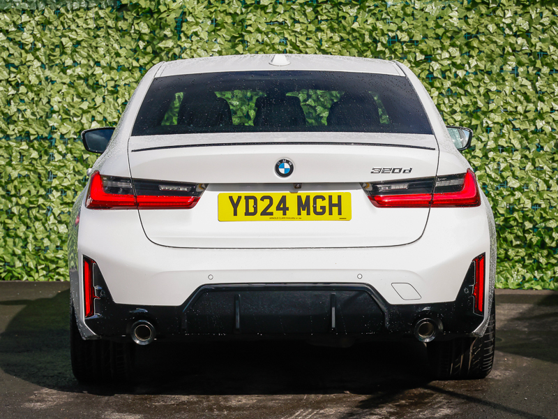 BMW 3 Series 320D Mht M Sport Step #16
