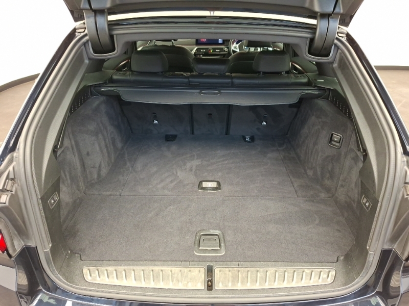 BMW 5 Series 530E Se Black #13