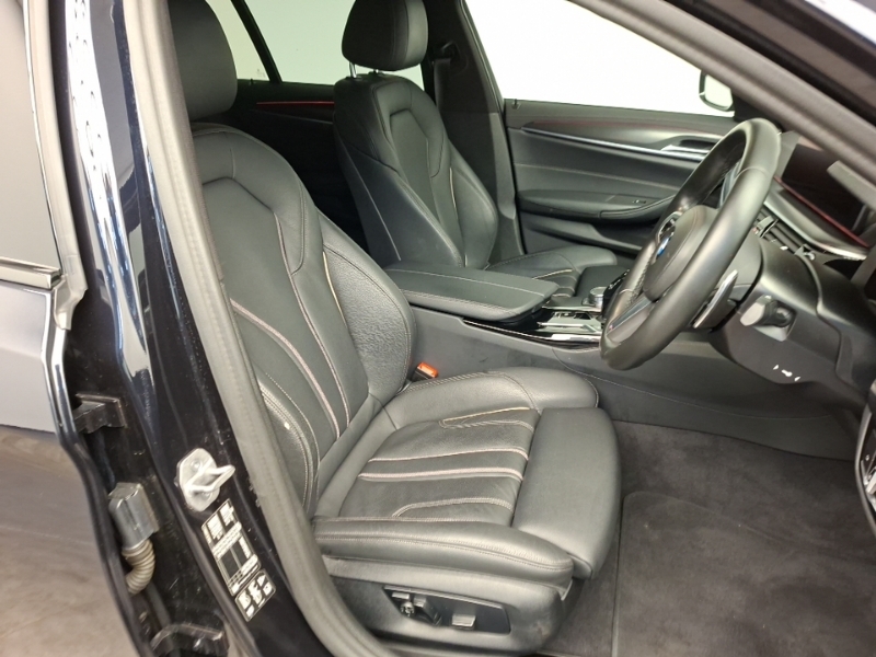 BMW 5 Series 530E Se Black #11