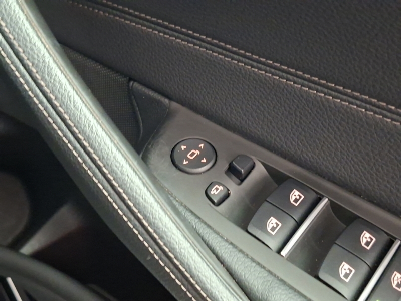 BMW 5 Series 530E Se Black #20