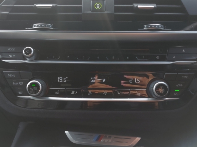 BMW X4 30D M Sport Black #16