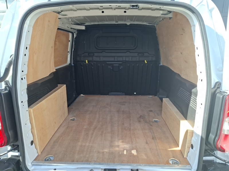 Citroen Berlingo 1000 M Driver #18