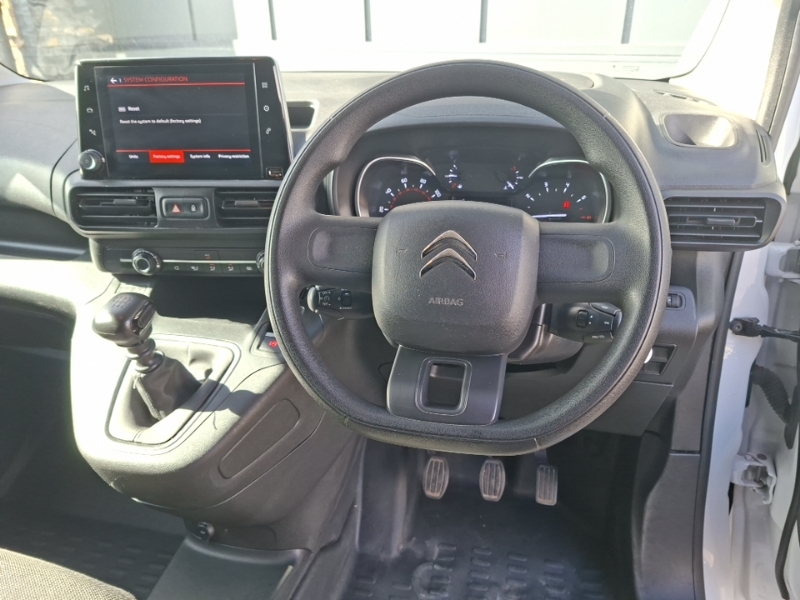Citroen Berlingo 1000 M Driver #8
