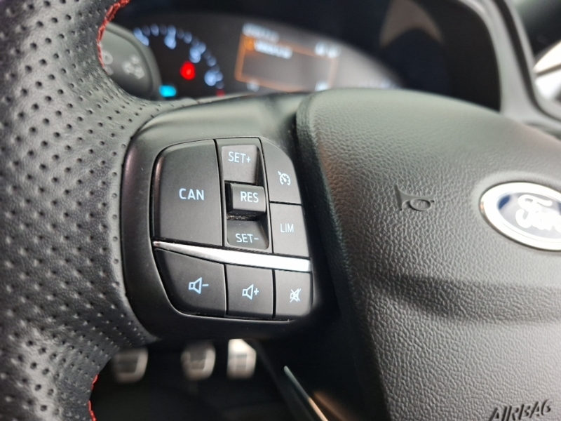 Ford Focus 1.0 Ecoboost 125 St-line X Black #12