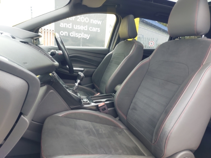 Ford Kuga 1.5 Tdci St-line X 2Wd White #5