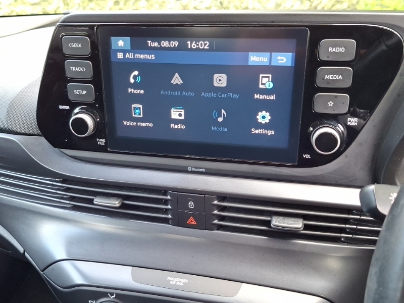 Hyundai Bayon Premium White #15