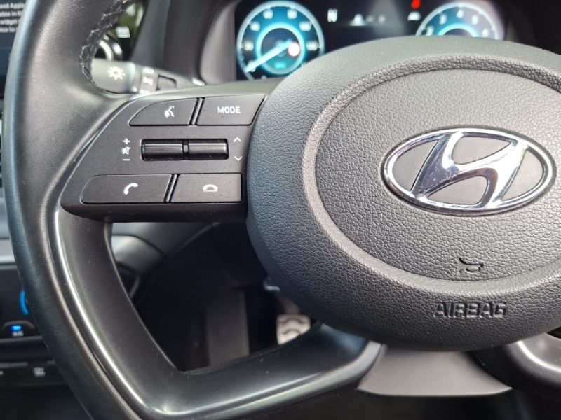 Hyundai Bayon Premium White #12