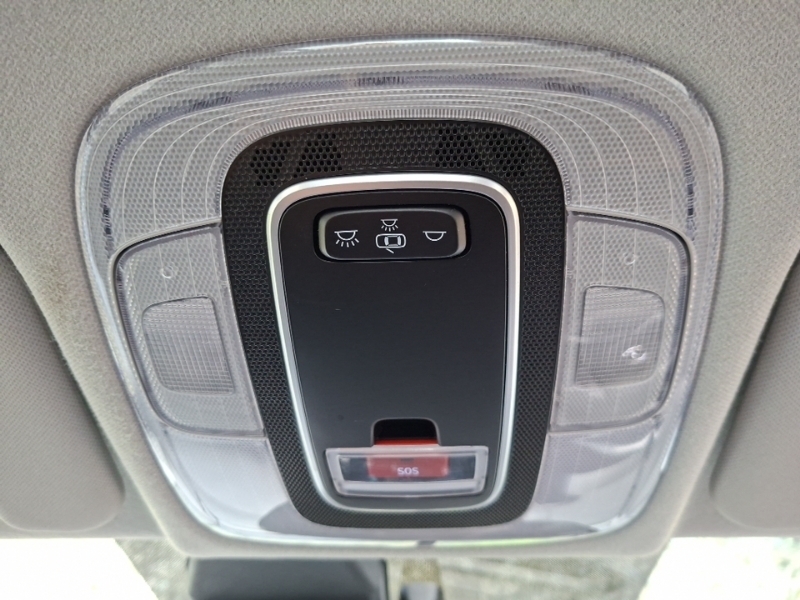Hyundai Bayon Premium White #17