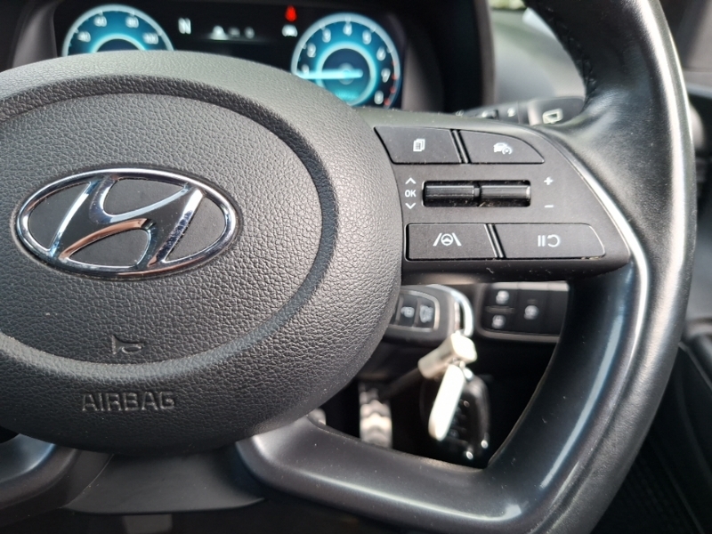 Hyundai Bayon Premium White #13