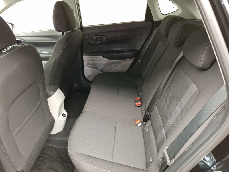 Hyundai I20 1.0T Gdi 90 Tech Line Black #6