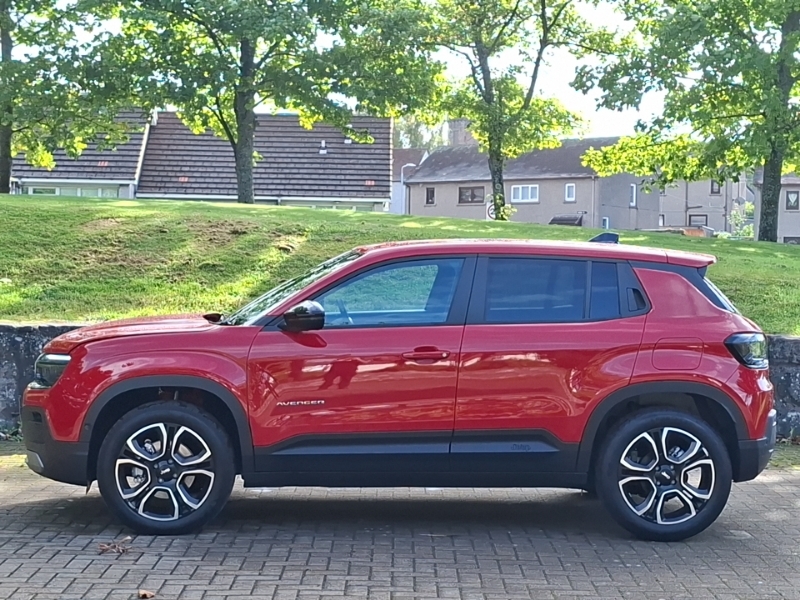 Jeep Avenger 1.2 E-hybrid Summit Dct Red #4