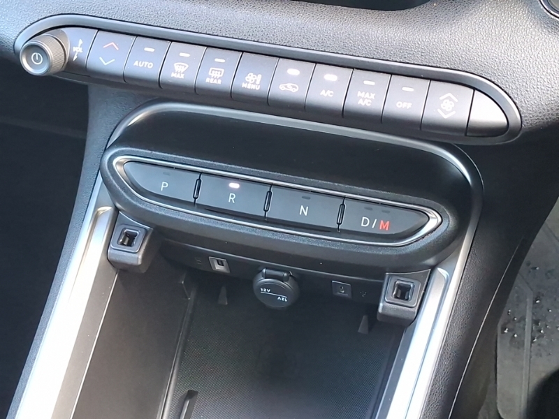 Jeep Avenger 1.2 E-hybrid Altitude Suv Hybrid E-dct Black #17