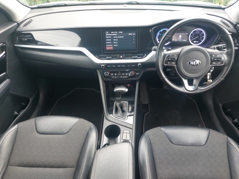 Kia Niro 1.6 Gdi Hybrid 2 Dct White #3