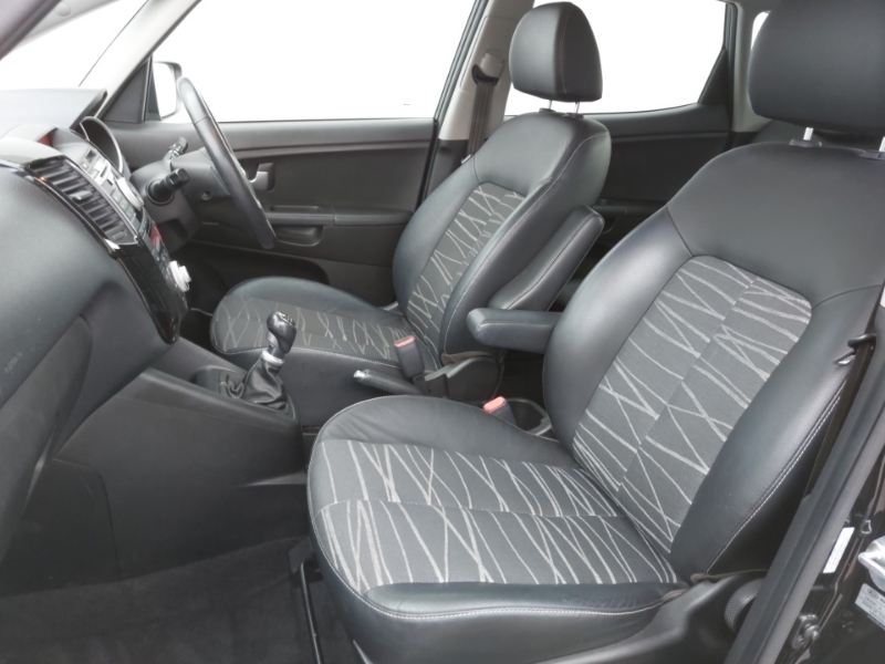 Kia Venga 1.6 Ecodynamics 3 Black #5