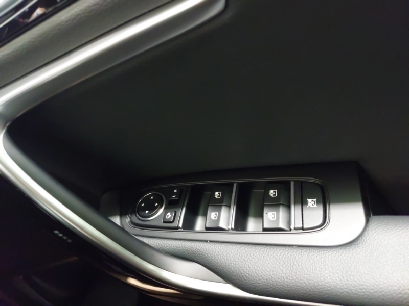 Kia Xceed Pure 1.0 Black #17