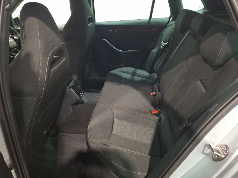 Skoda Kamiq 1.0 Tsi Design Edition Dsg Silver #6