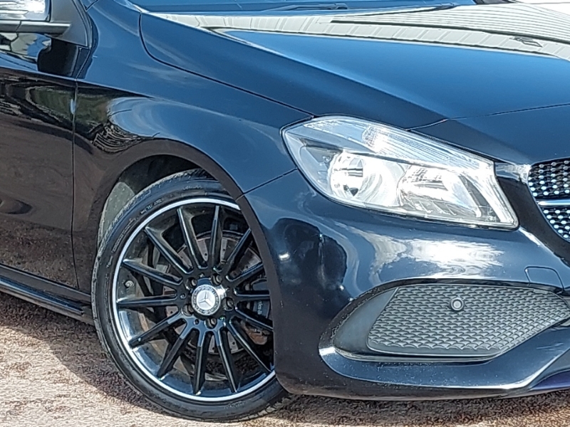 Mercedes-Benz A Class A 200 D Amg Line Executive Red #20