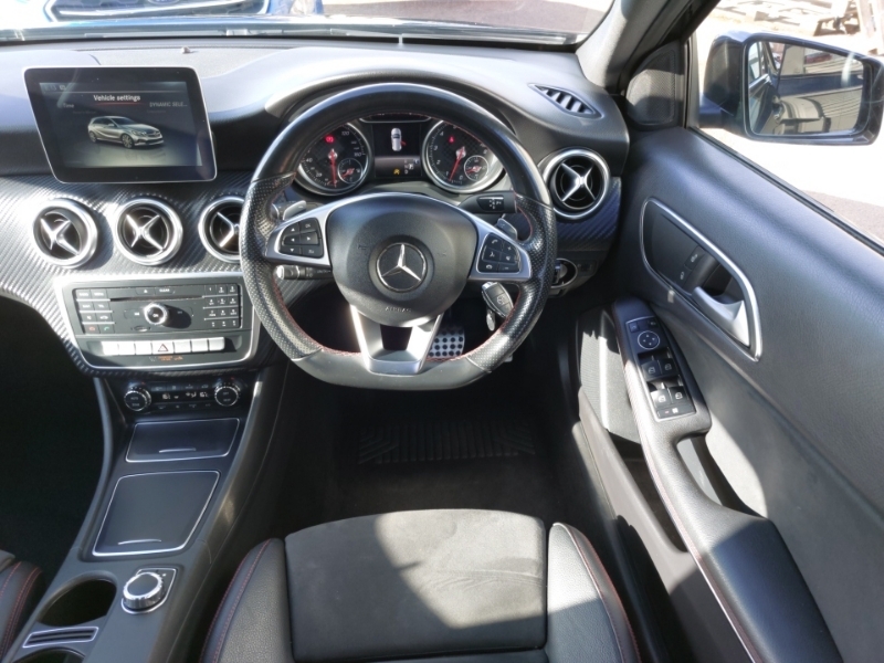 Mercedes-Benz A Class A 200 D Amg Line Executive Red #8