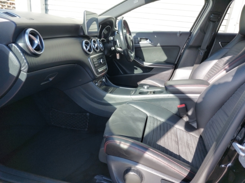 Mercedes-Benz A Class A 200 D Amg Line Executive Red #5