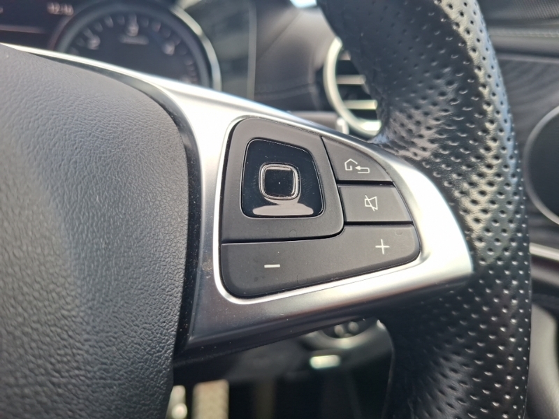 Mercedes-Benz E Class E220d 4Matic Se Premium 9G-tronic White #13