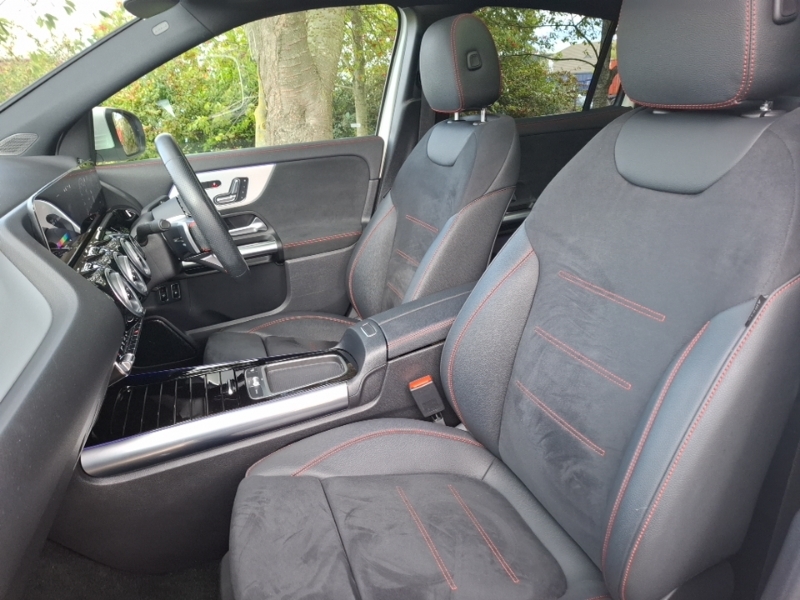Mercedes-Benz GLA Class Gla 250E Amg Line Premium Plus White #5