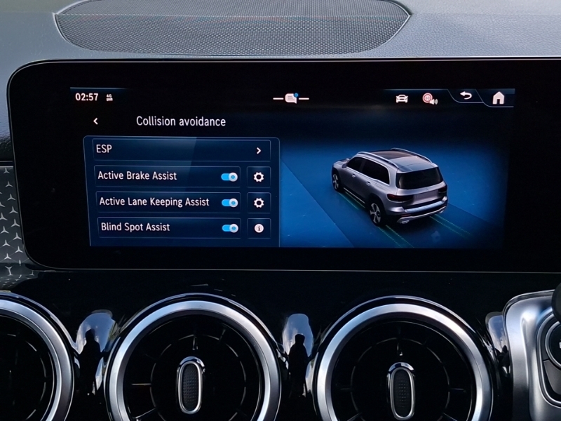 Mercedes-Benz GLB Class Amg Line Blue #17