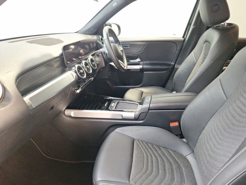 Mercedes-Benz GLB Class Glb 200 Sport Executive 7G-tronic Black #5