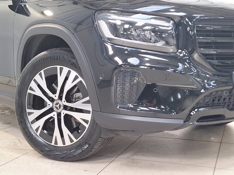 Mercedes-Benz GLB Class Glb200 Amg Line Premium Plus Black #20