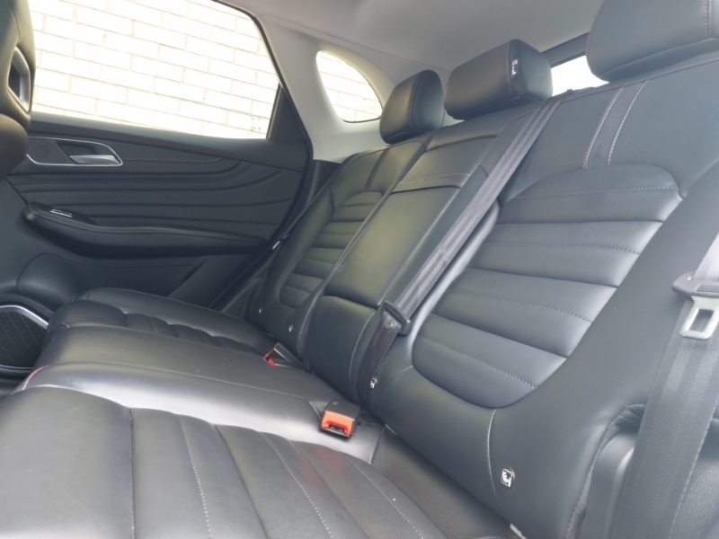 MG HS 1.5 T-gdi Phev Exclusive White #6