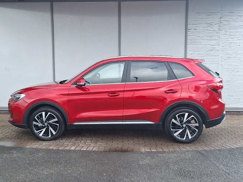 MG ZS 1.5 Hybrid Trophy Red #4