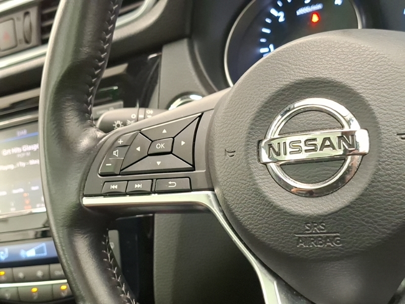 Nissan Qashqai Dig-t Tekna Black #12