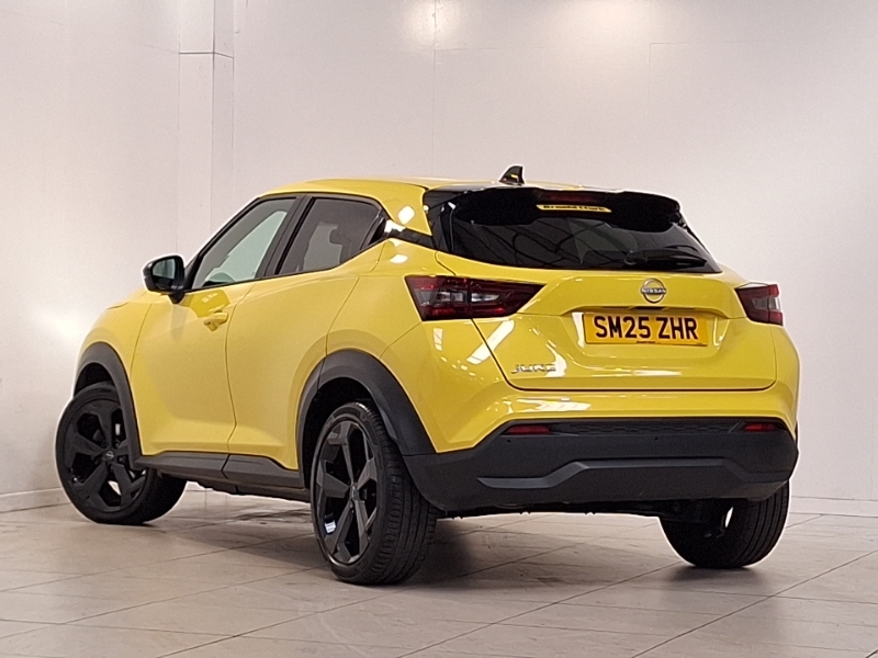Nissan Juke Tekna Blue #2