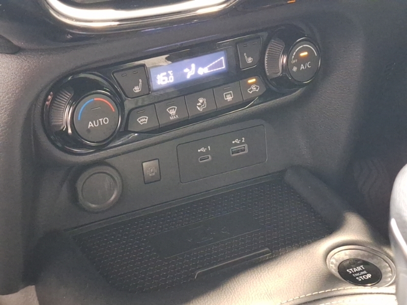 Nissan Juke Tekna Blue #15