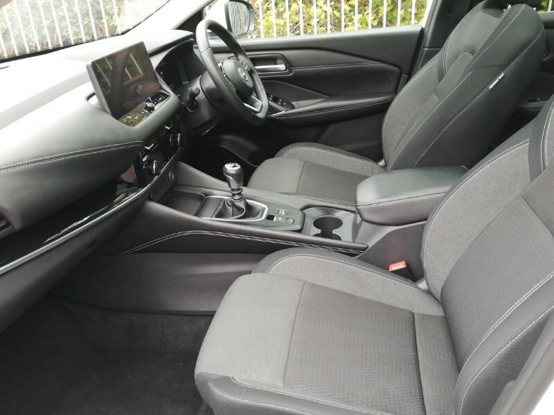 Nissan Qashqai 1.3 Dig-t Mh N-connecta Glass Roof White #5