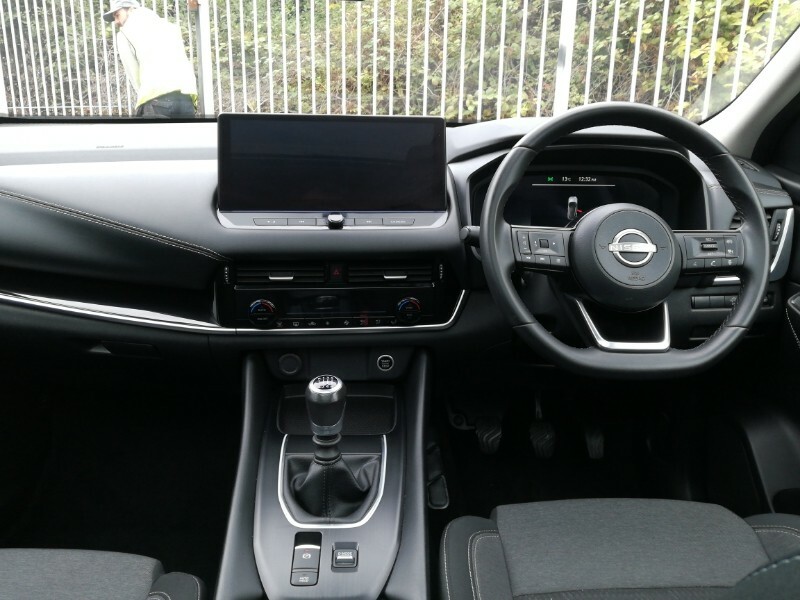 Nissan Qashqai 1.3 Dig-t Mh N-connecta Glass Roof White #3