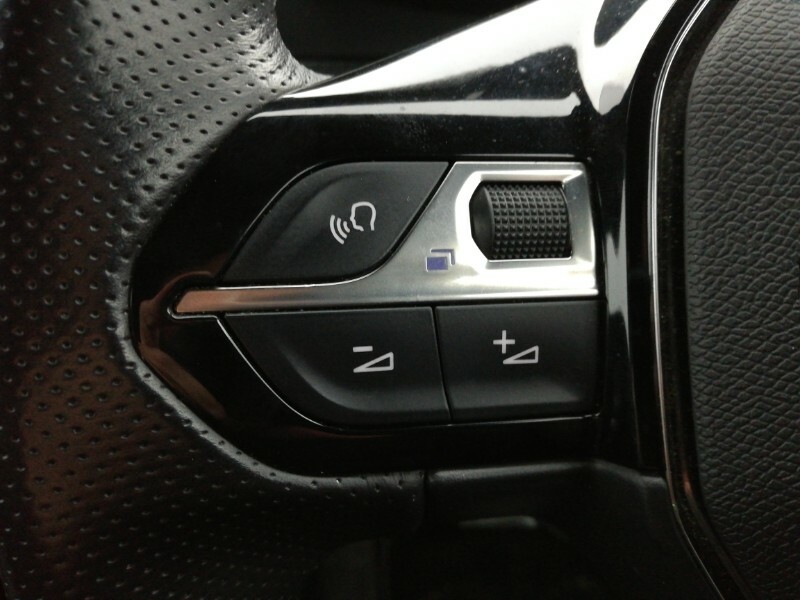 Peugeot e-2008 2008 Gt Premium Ev Black #13