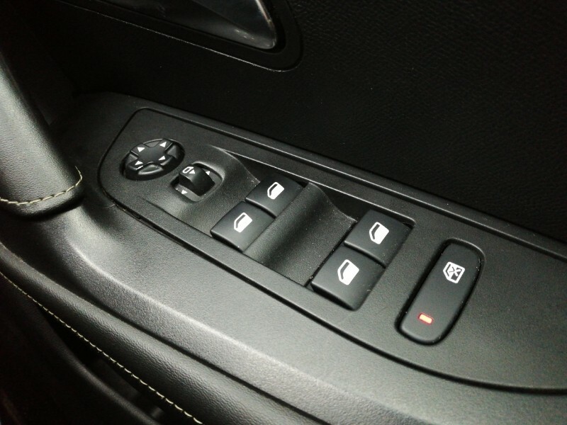 Peugeot e-2008 2008 Gt Premium Ev Black #15