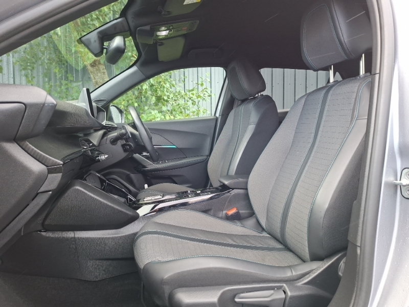 Peugeot 2008 1.2 Puretech 130 Allure Premium Eat8 Grey #5