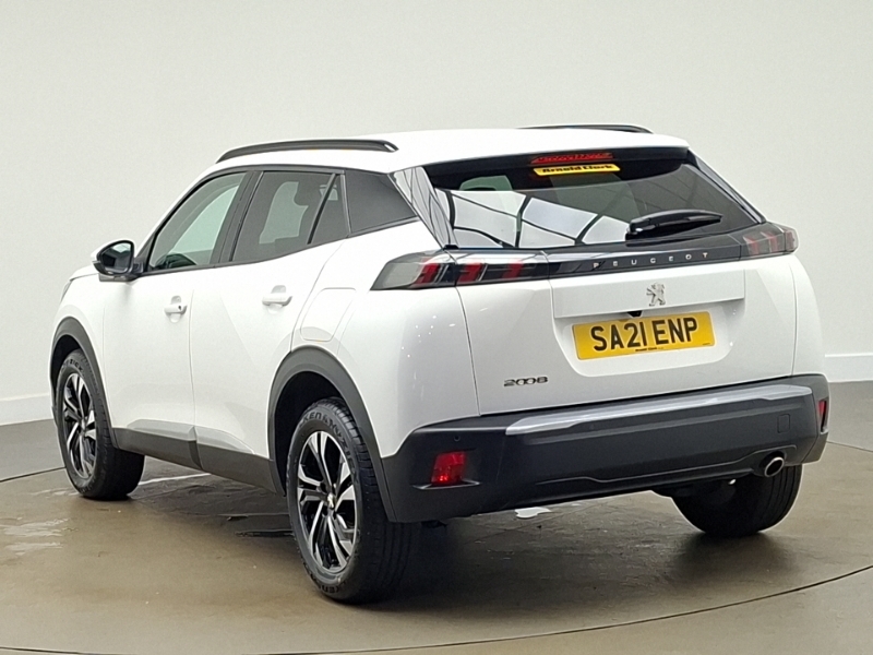Peugeot 2008 1.5 Bluehdi 110 Allure White #2