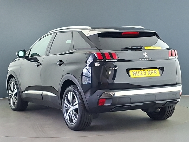 Peugeot 3008 1.5 Bluehdi Allure Premium Eat8 Black #2