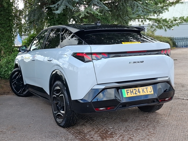 Peugeot 3008 157Kw Gt 73Kwh White #2