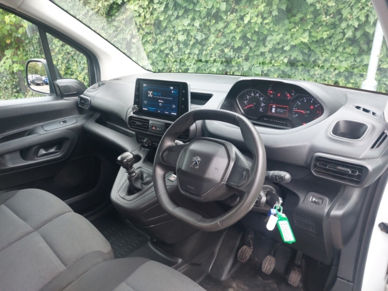 Peugeot Partner 1000 1.5 Bluehdi 100 Professional Prem Van 6 Spd White #3
